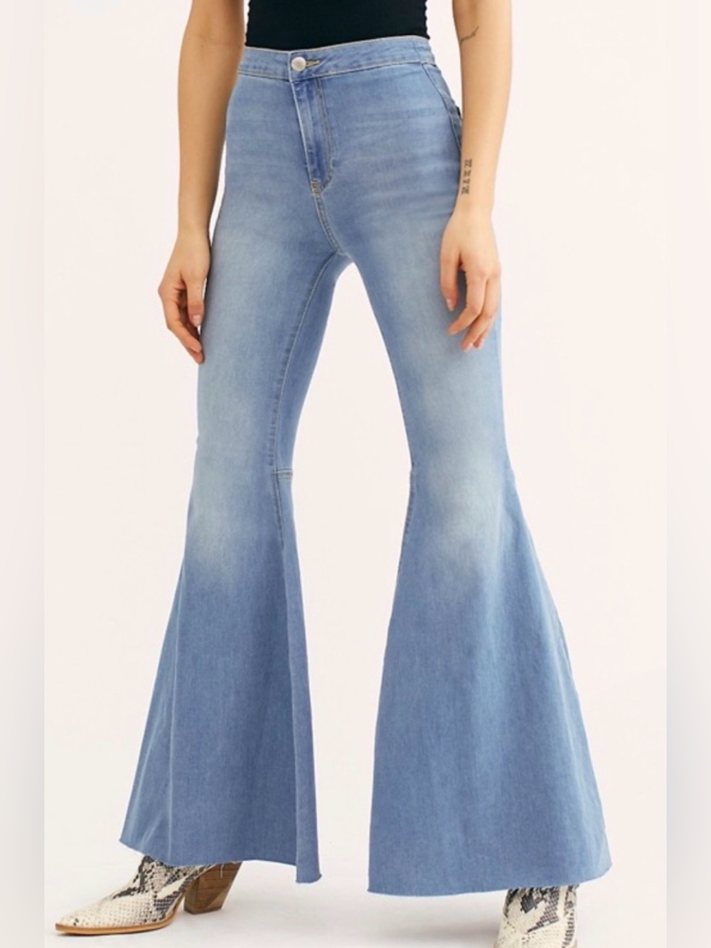 Free People Just float on flare jeans